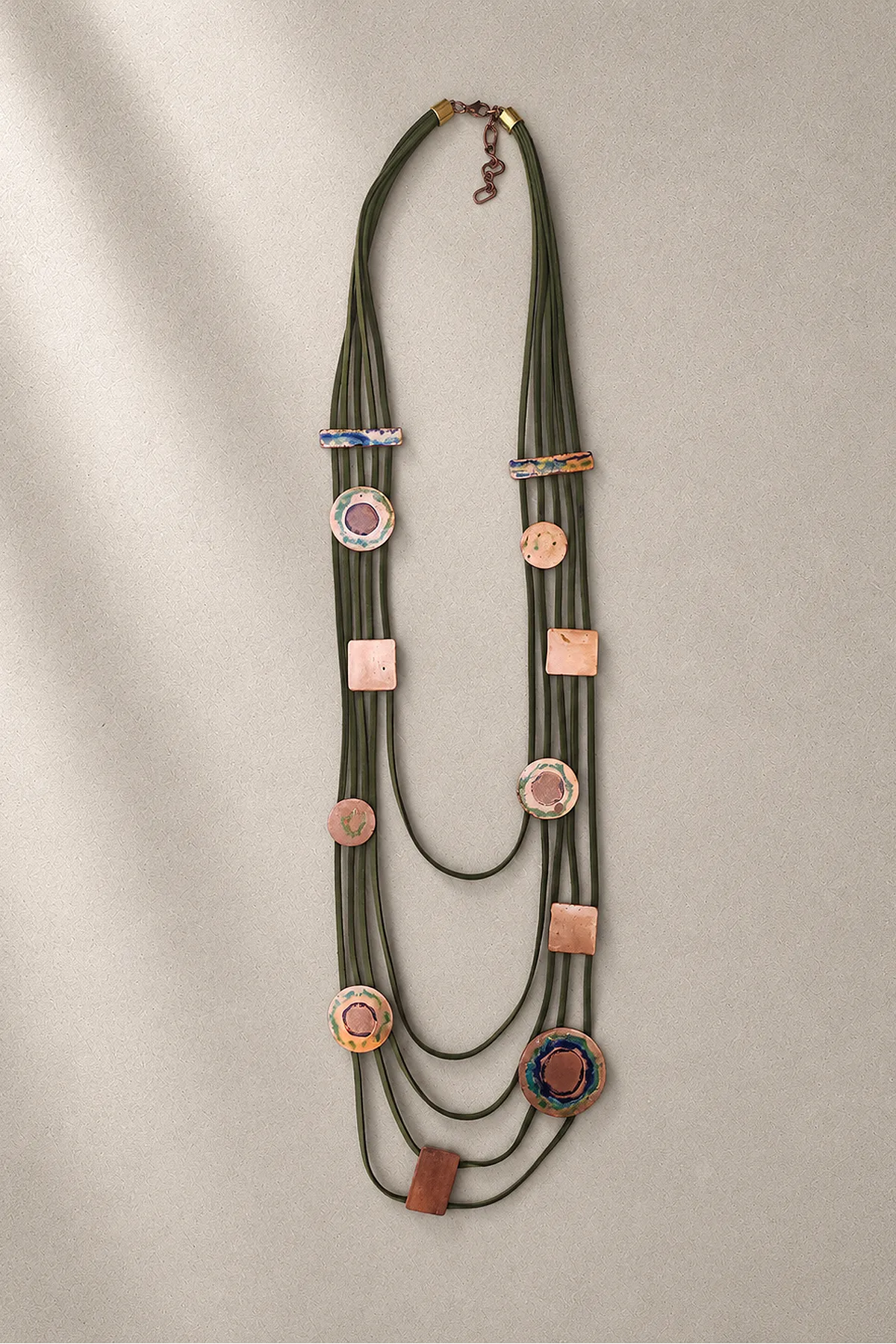 Collar Cuero Gamuzado y Cobre