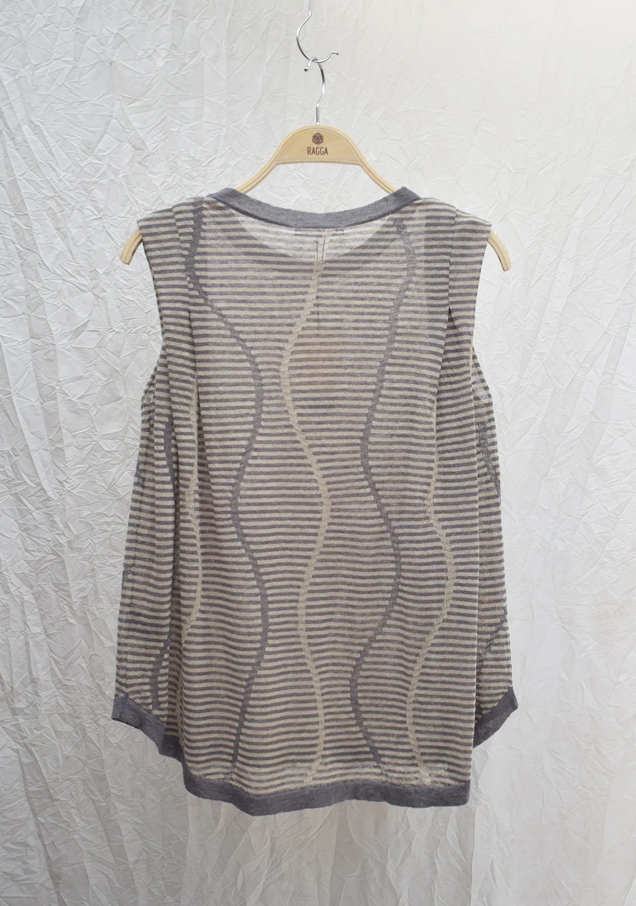 Top Sin Mangas Rayas y Lineas