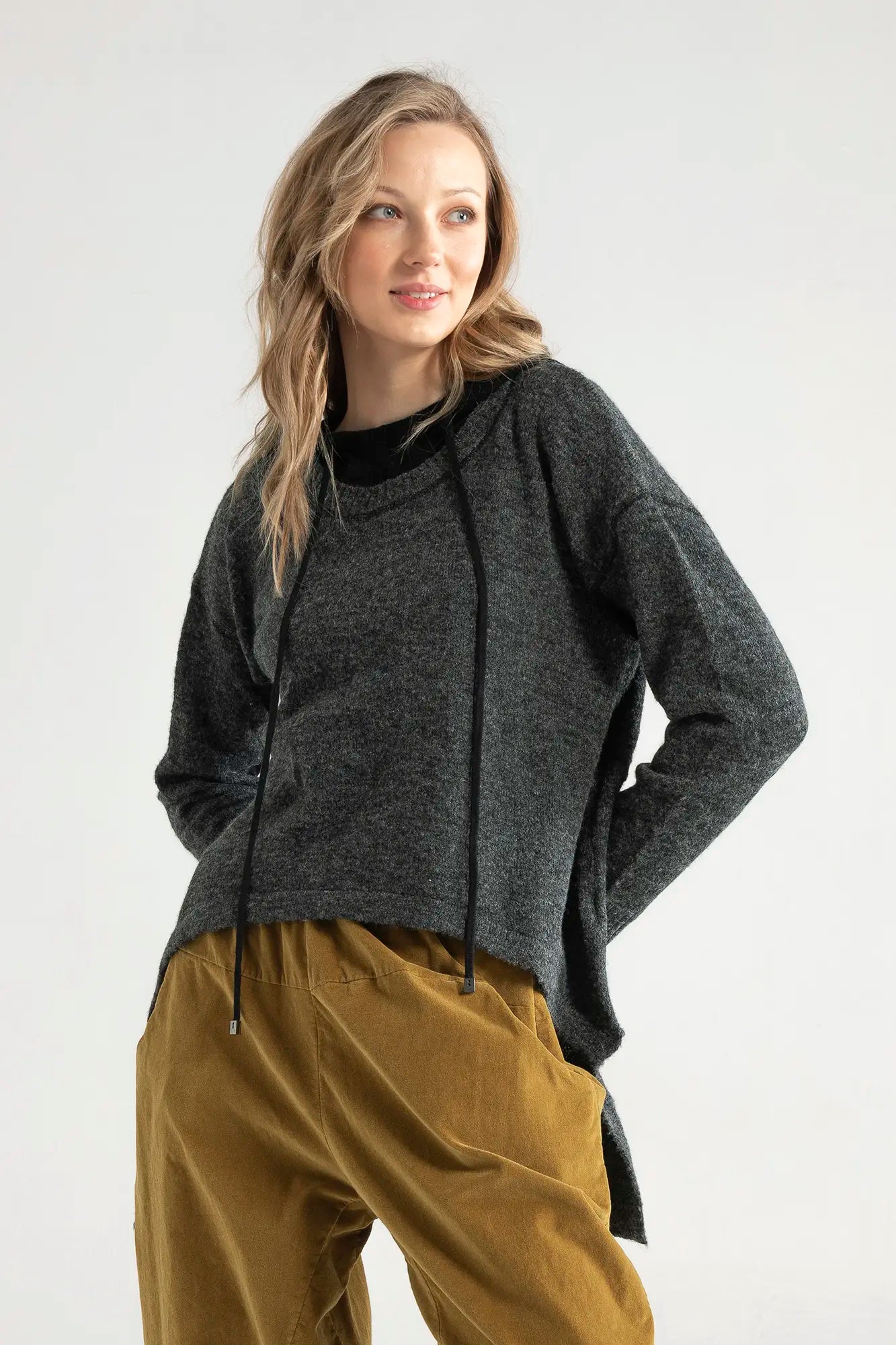 RAGGA_Sweater_Caleb_012a