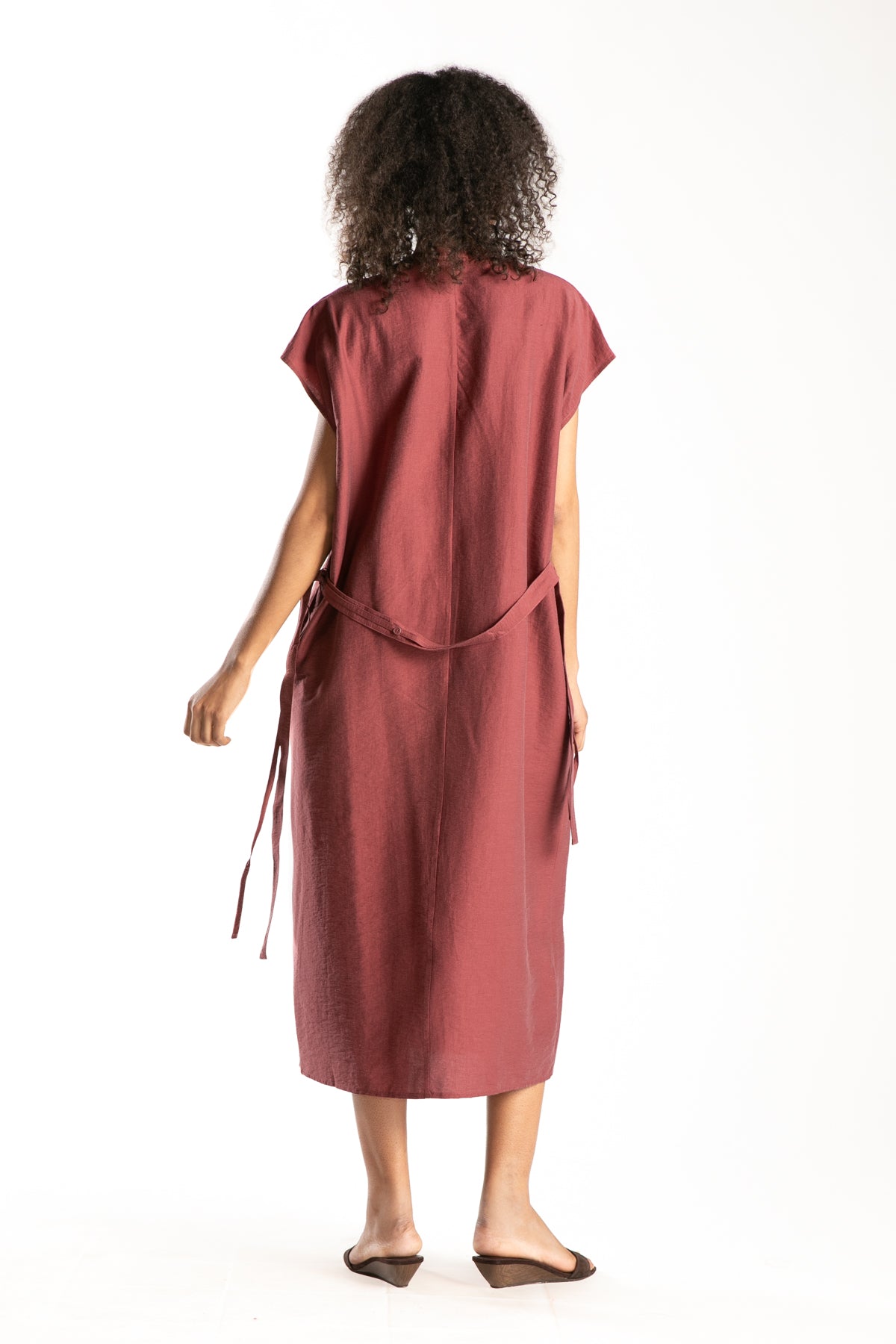 Ragga Vestido Mujer Montreal color granate manga corta cinturón vista espalda