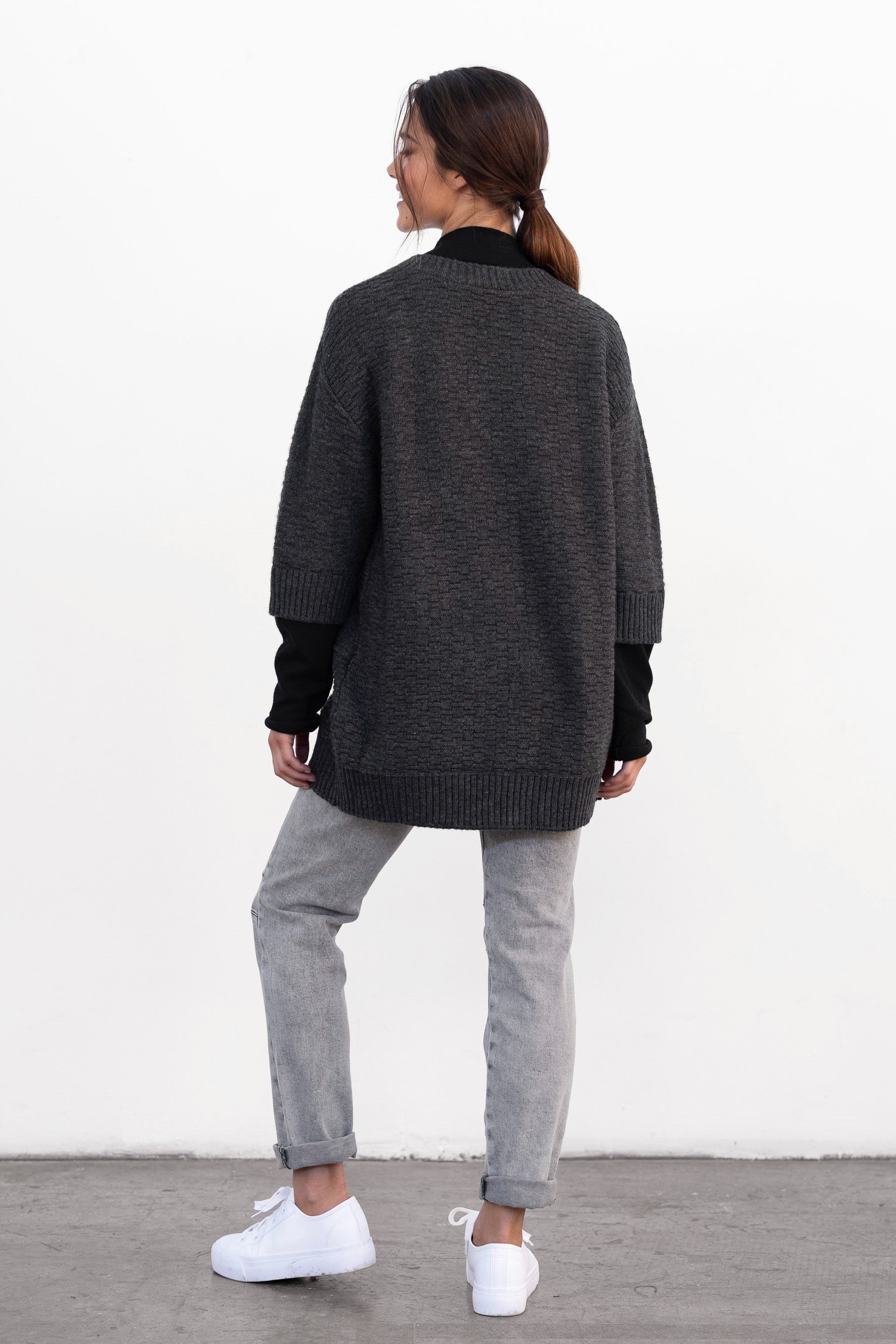 SWEATER ABATE 012i_edited.jpg