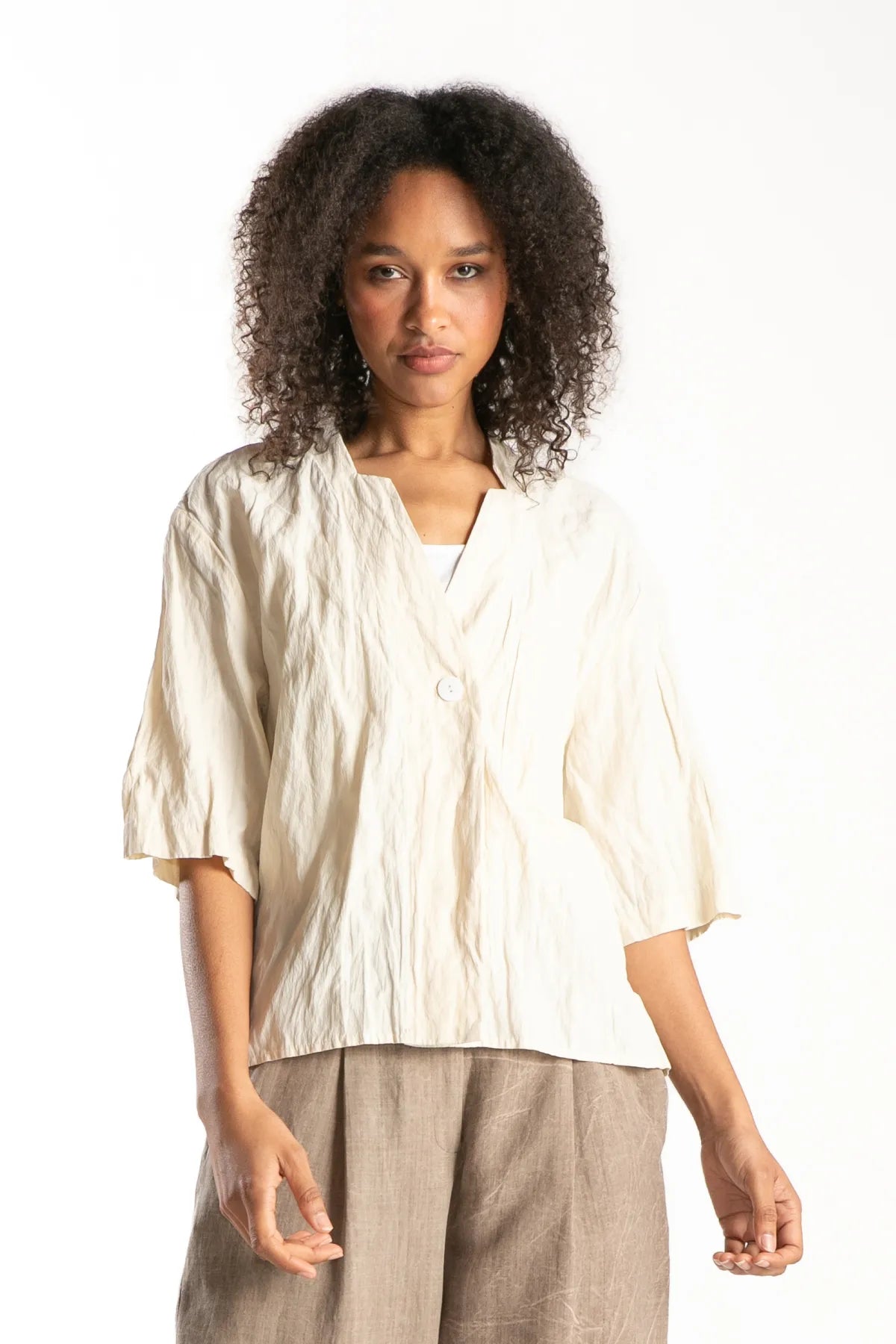 Ragga Blazer Haku corrugado color ivory vista frontal