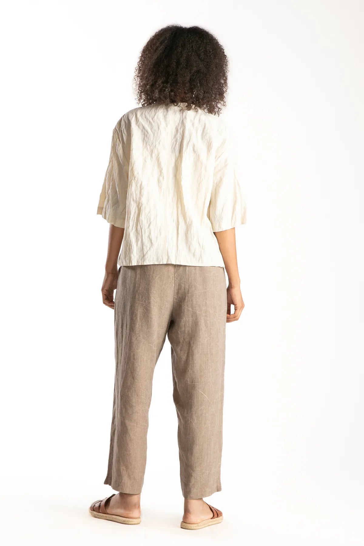 Blazer Ragga Haku mujer corrugado color ivory espalda