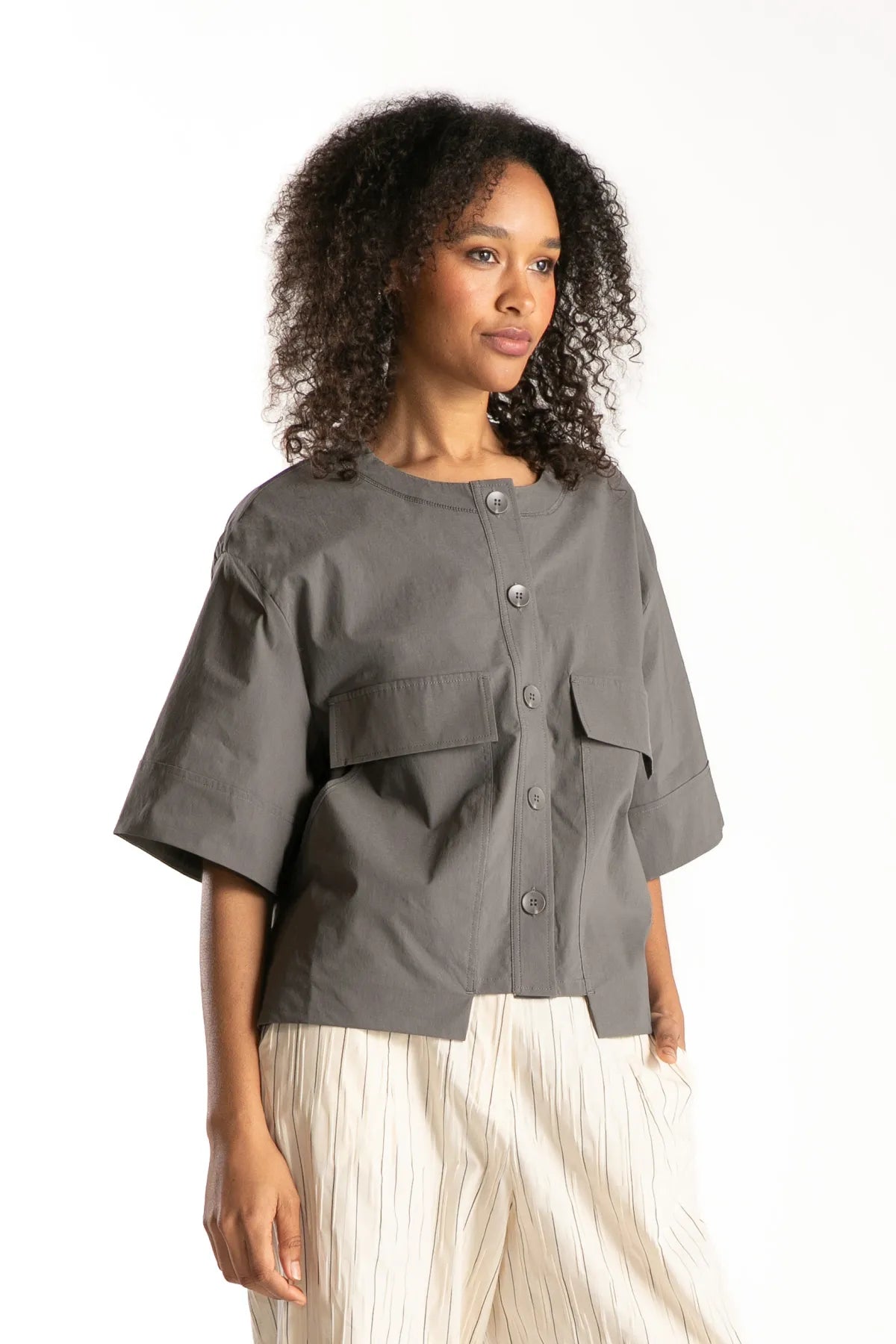 Ragga Blusa Zyne Gris abotonada bolsillos parche perfil