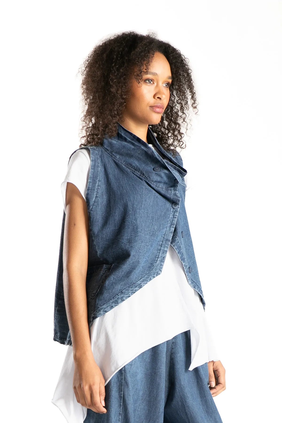 Ragga Tapado Fabian Azul Denim mujer sin mangas bolsillos de parche perfil