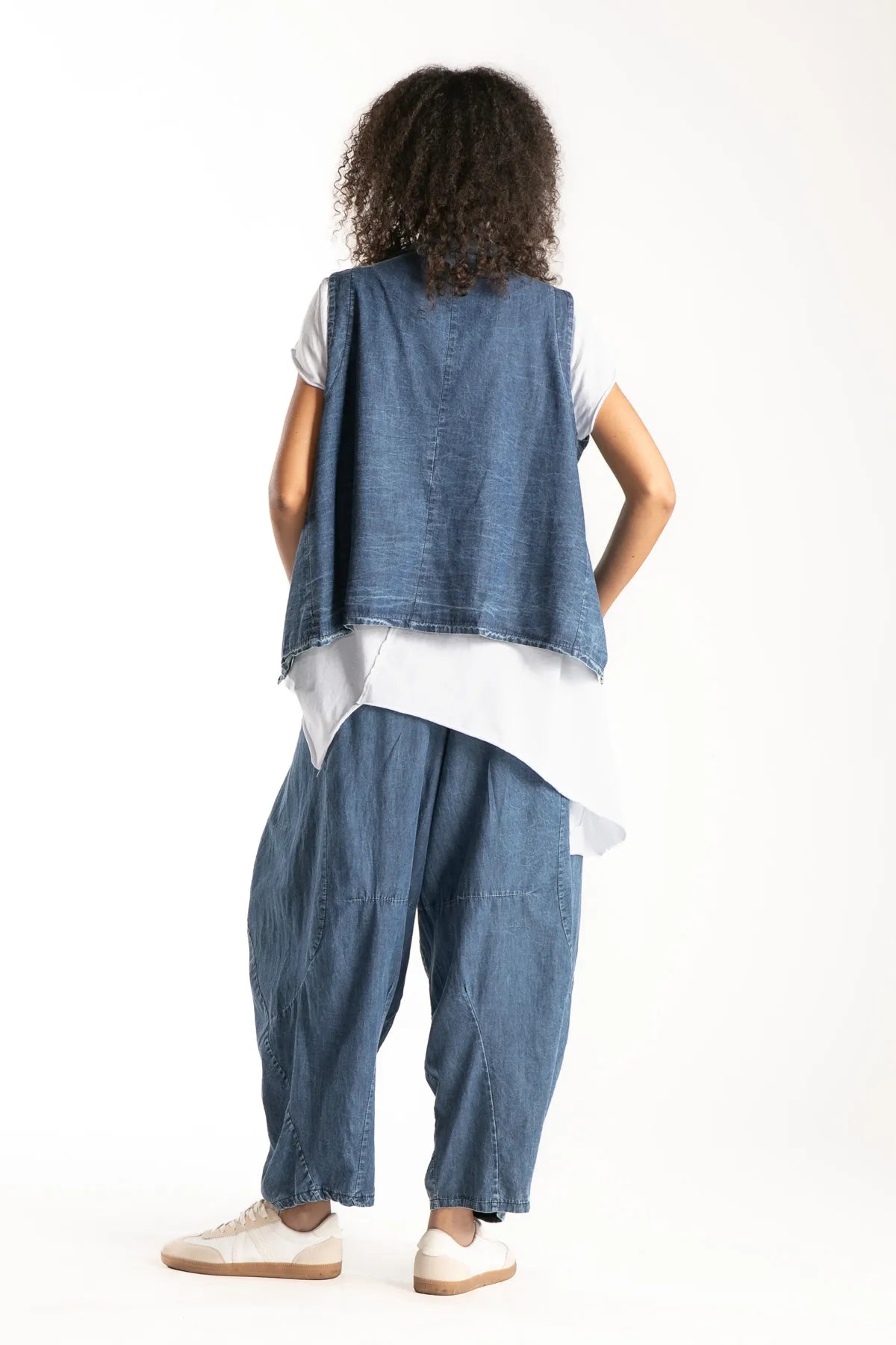 Ragga Tapado Fabian Azul Denim stone wash de mujer sin mangas vista espalda
