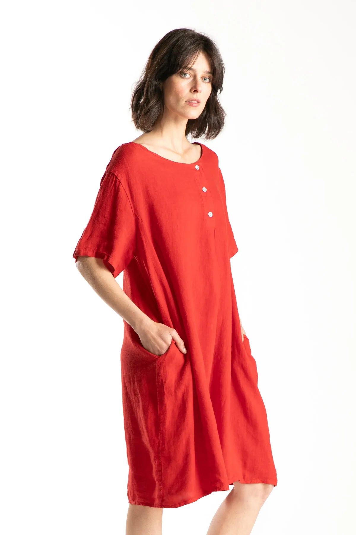 Ragga Vestido Renata de Lino rojo de mujer manga corta bolsillos a la cadera vista perfil